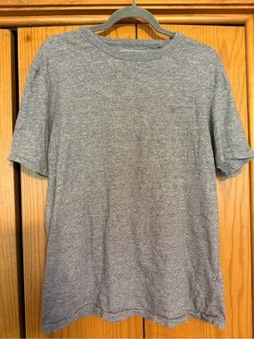 American Eagle Outfitters Gray Heather Short Sleeve Crew Tee